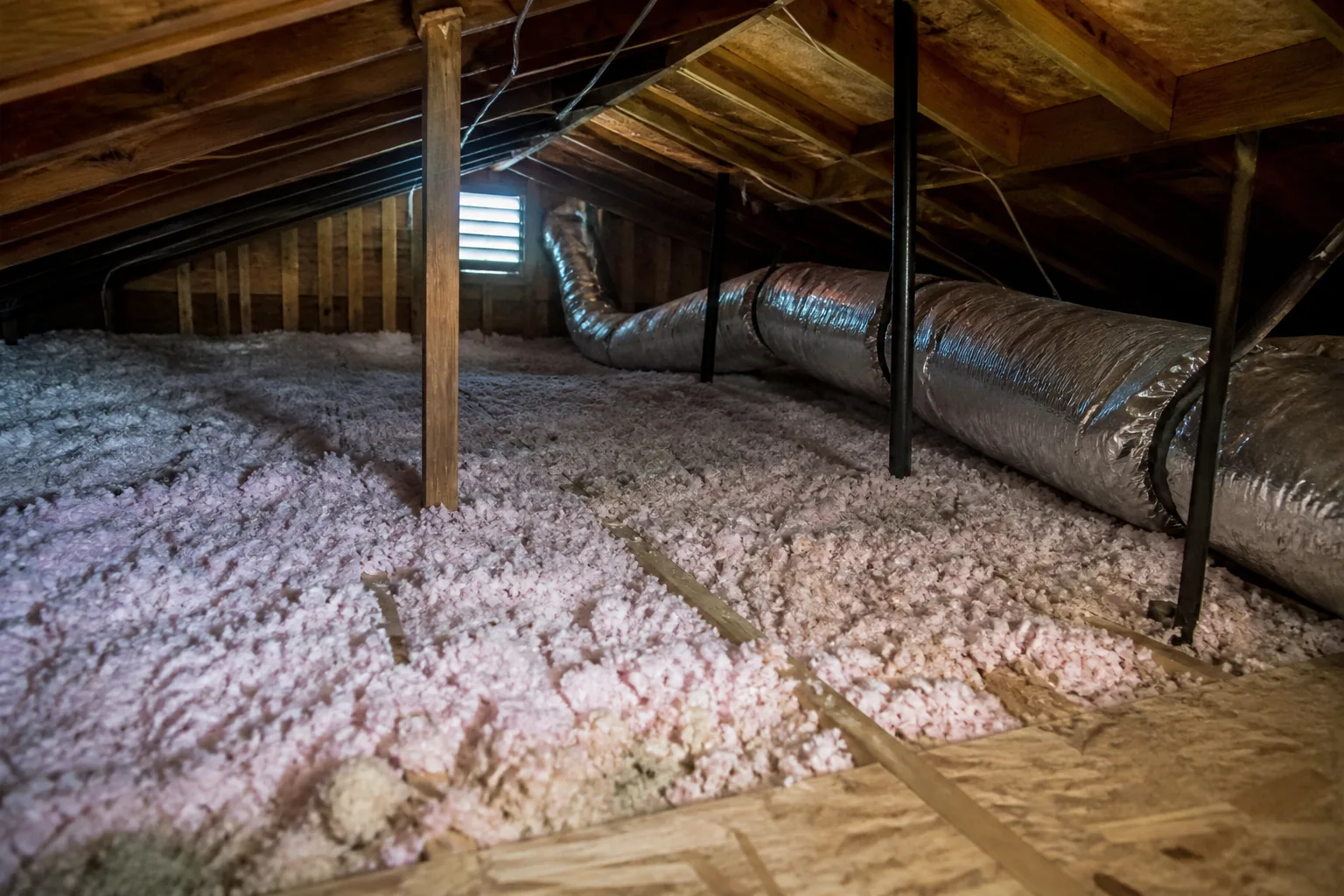 Top Signs You Need Insulation Service – Don’t Ignore These